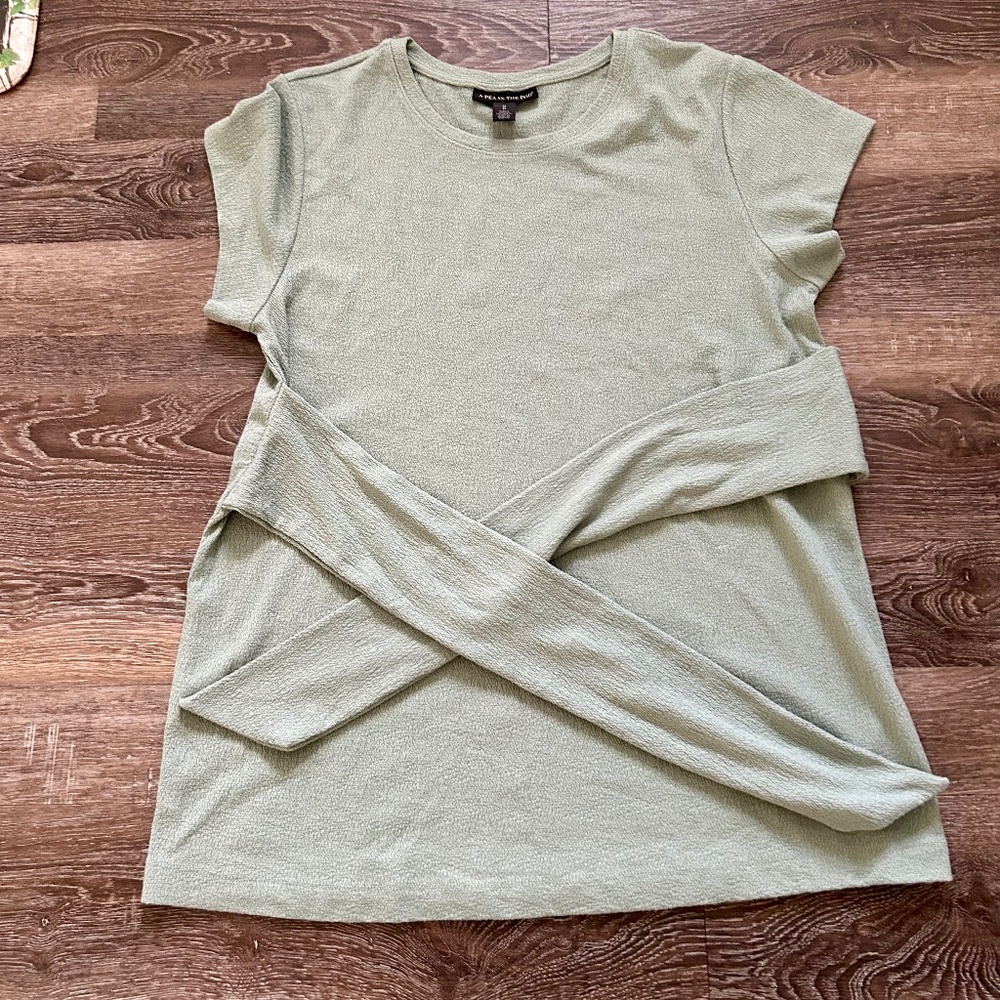 Sage Green A Pea in the Pod Tie Front Textured Maternity Top Sz Medium 8-10